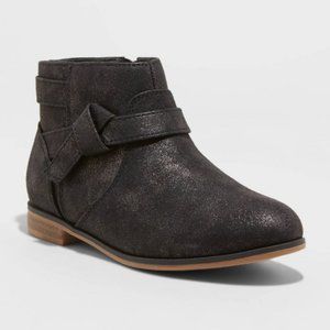 Cat & Jack Girl's Walker Ankle Boots - Black